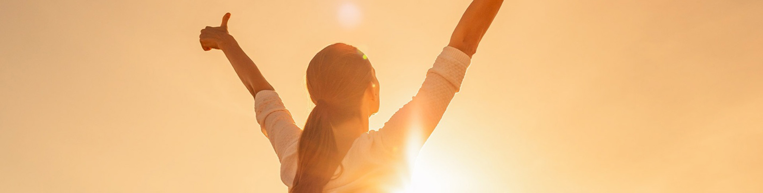 Zadovoljna žena s istreniranim imunološkim sustavom.